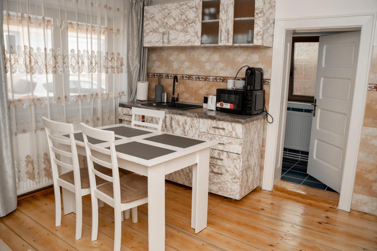 Apartament Panoramic La Casa In Comuna Răşinari Exteriör bild